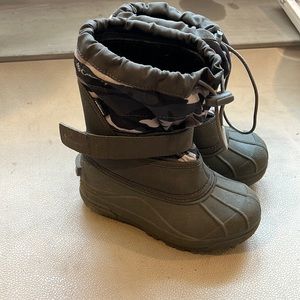 Columbia snow boots